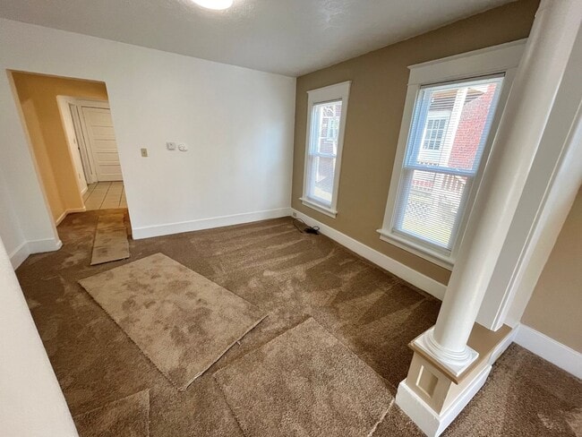 Building Photo - 306/308w2nd