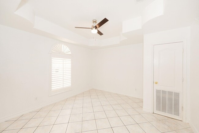 Foto del edificio - 1000 Ranchway Dr