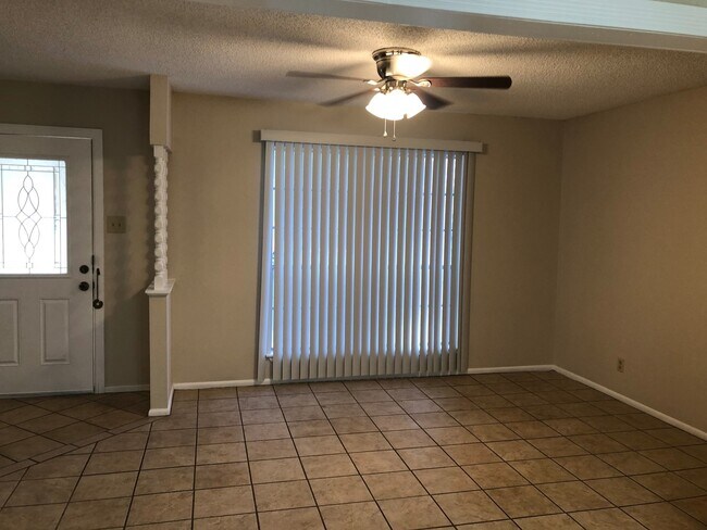 Foto del edificio - Schertz rental in quiet neighborhood