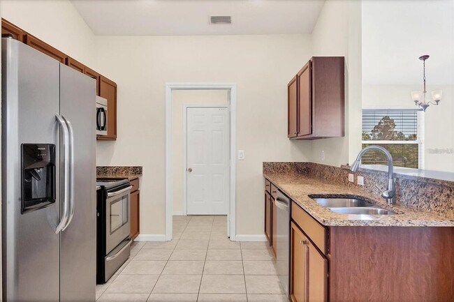 Building Photo - 4375 Kempson Ln