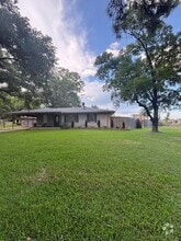 Building Photo - 710 McMillan Rd