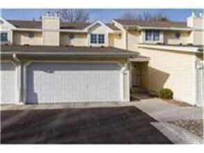 Building Photo - 253 Maureen Ln NE