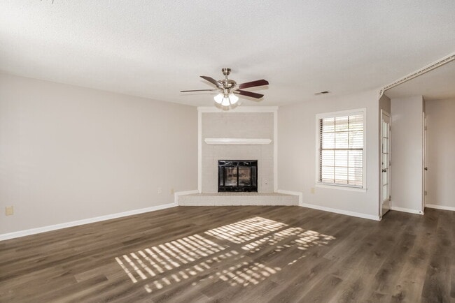 Building Photo - 2106 Charles Bryan Rd