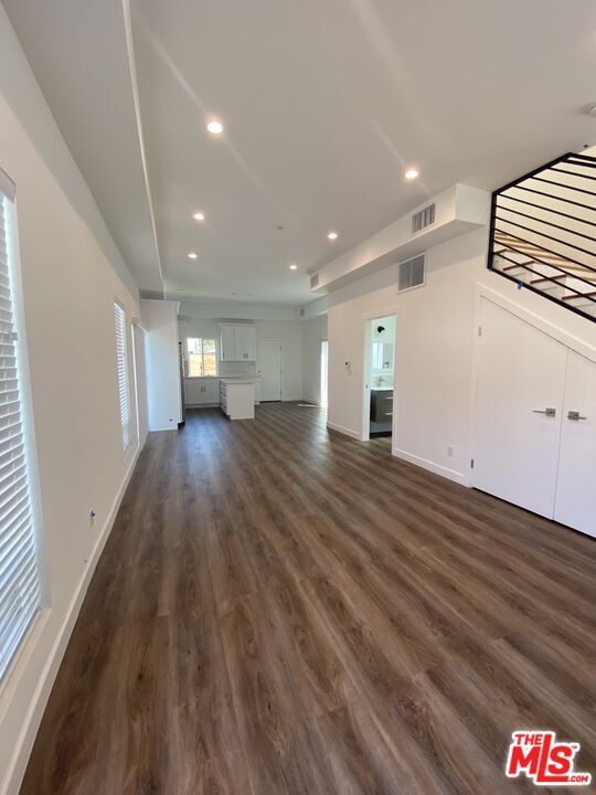 Building Photo - 1526 Cochran Ave