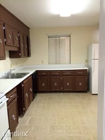 Building Photo - 2 br, 1 bath Apartment - Summerville Villas