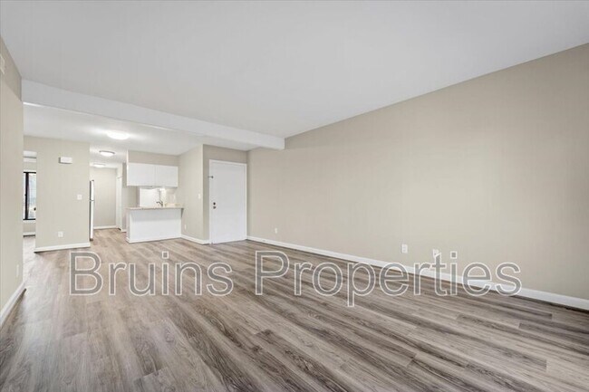 Foto del edificio - 1504 Benjamin Pkwy