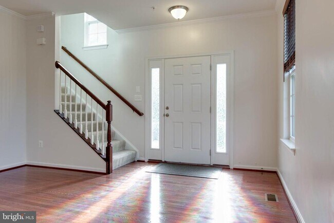Foto del edificio - 7931 Silver Oak Rd