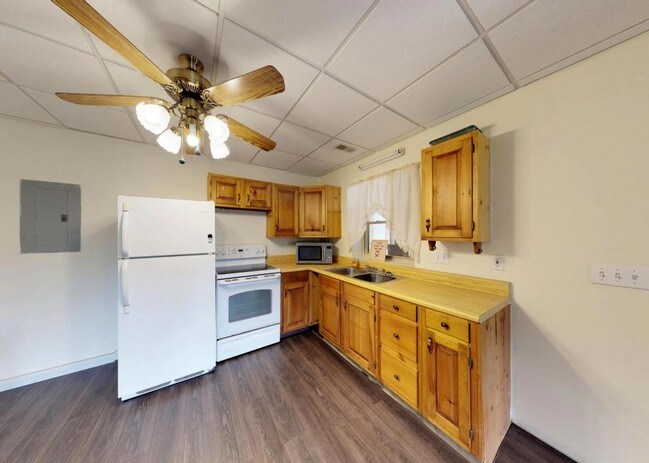 Building Photo - 5950 Chuckey Pike