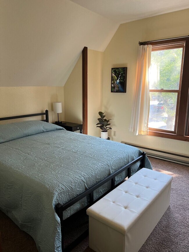 Foto del edificio - Downtown Whitefish 3BR/2 BA Furnished Hous...