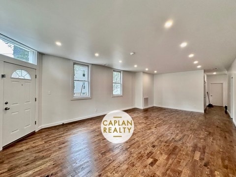 Foto principal - 920 Elm St
