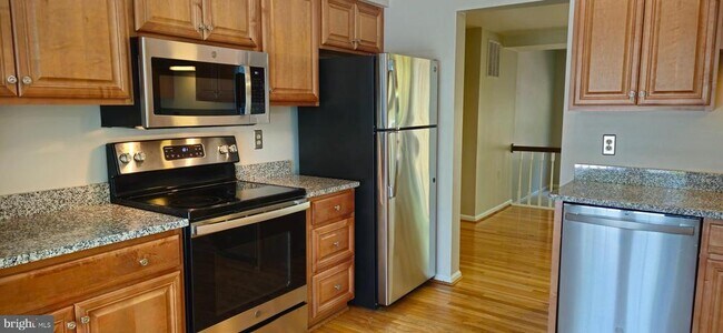 Foto del edificio - 5676 Ridge View Dr