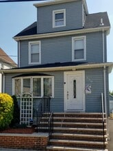 Building Photo - 530 Freeman St.