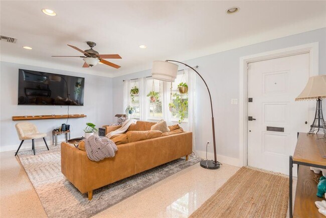 Foto del edificio - 6318 30th St S