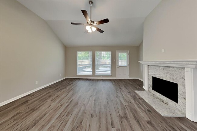 Building Photo - 25830 Richards Rd