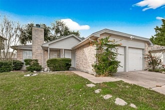 Building Photo - 3306 S Greenpark Dr