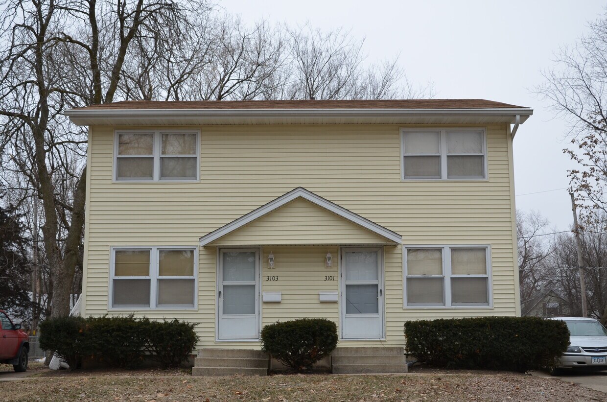 Primary Photo - 3103 E 7th St