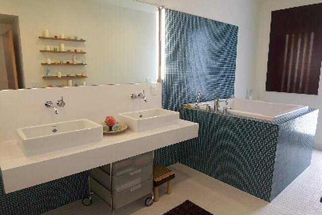 Building Photo - Sleek and Modern Blue Star Corner Condo