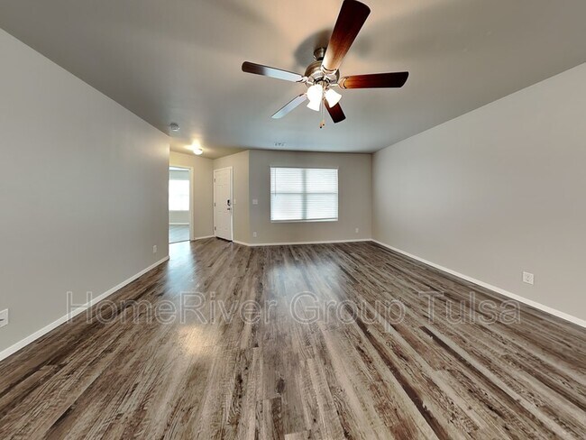 Building Photo - 3631 S 151st E Ave