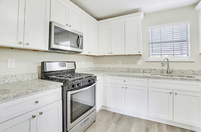 Foto del edificio - 5576 Pennybrook Ct