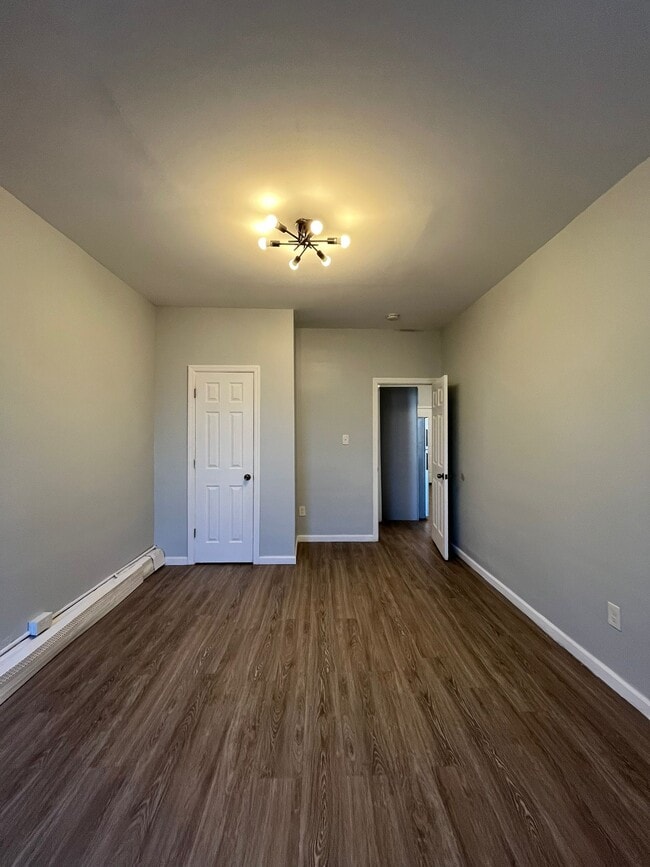 Building Photo - 54 Stegman St