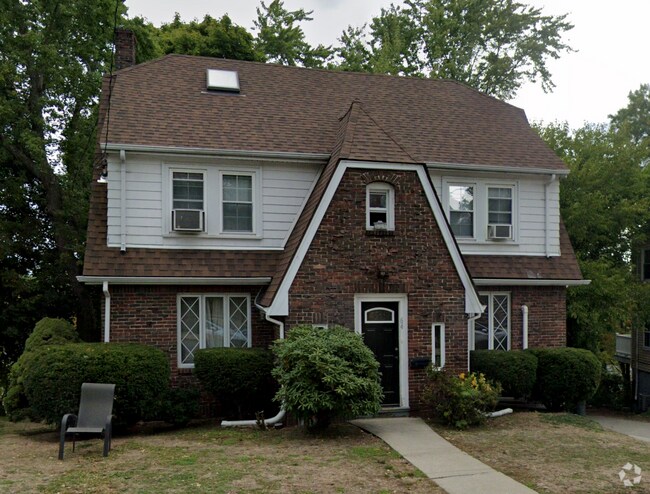 Building Photo - 64 Undine Rd
