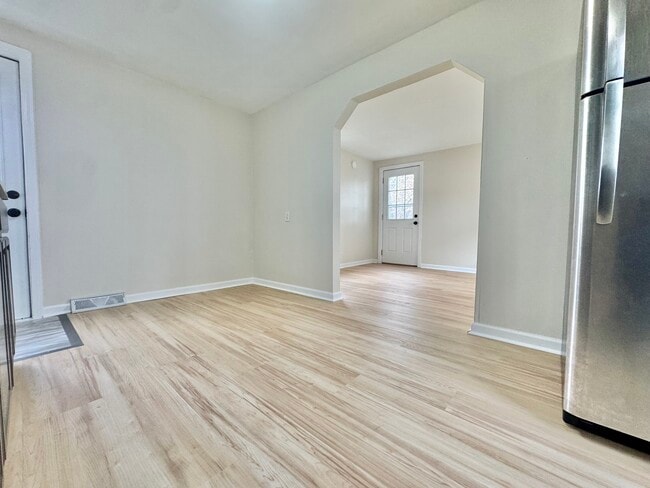 Building Photo - 63 St John St