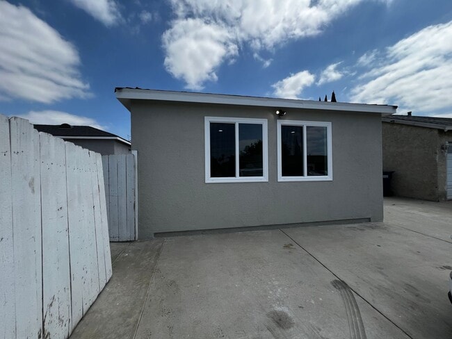 Building Photo - Brand New Three Bedroom and One Bath ADU House for Rent in Pico Rivera