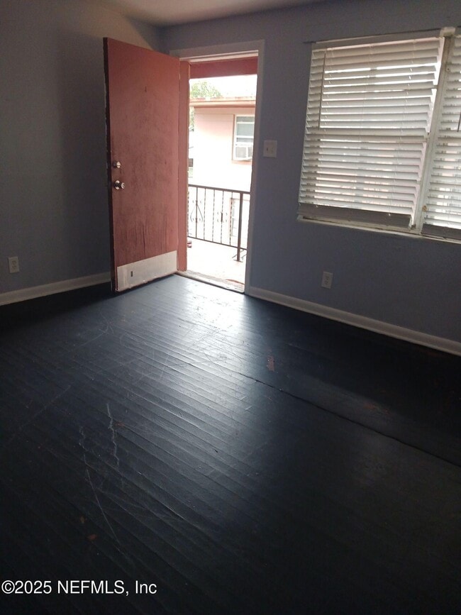 Building Photo - 1145 W 25th St