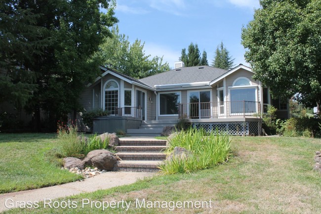 Building Photo - 18805 Wildflower Dr