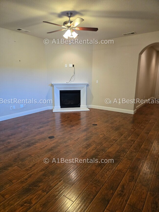 Foto del edificio - 1271 Grange Way