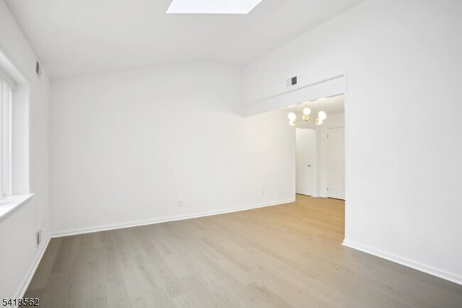 Building Photo - 66 Park Ave