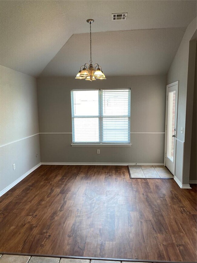 Building Photo - 16413 Otter Dr
