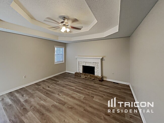 Foto del edificio - 2711 Candler Ct