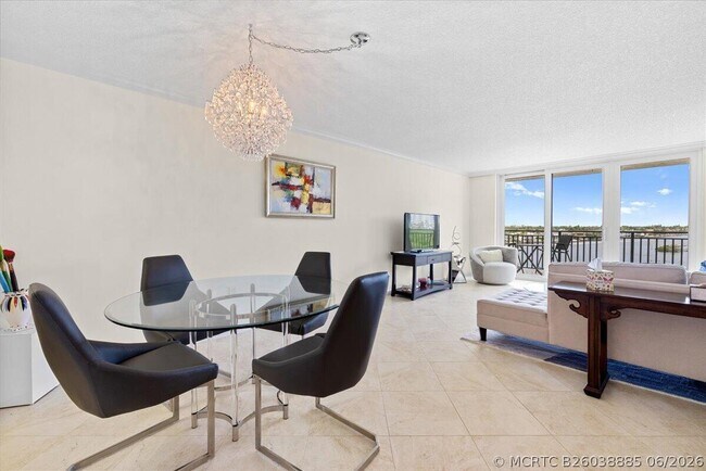 Foto del edificio - 3912 S Ocean Blvd