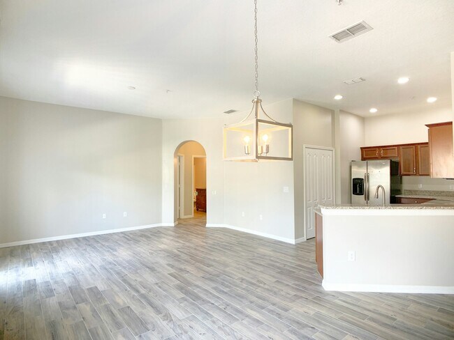 Photo - 6446 S Goldenrod Rd Apartment