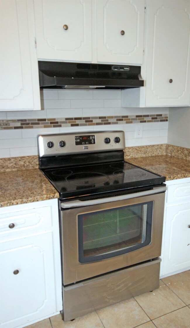 Foto del edificio - 602 Brookmere Rd