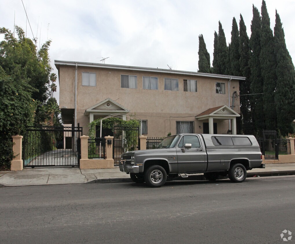 Building Photo - 1744 N Van Ness Ave