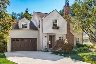 Building Photo - 1535 Doone Rd