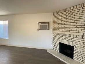 Building Photo - 6104 Cahuenga Boulevard