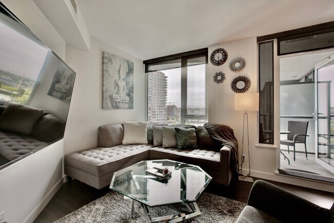 Photo du bâtiment - 30 Smithe St