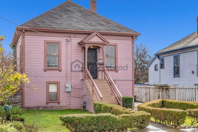 Building Photo - 1272 65th St