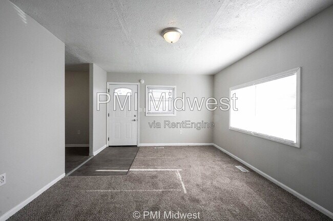 Foto del edificio - 2318 Groff Ave