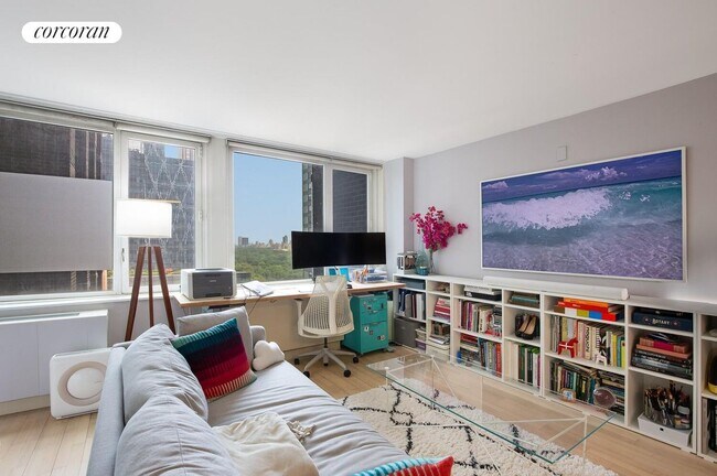 Foto del edificio - 322 W 57th St