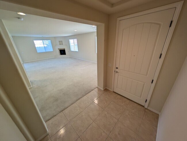 Foto del edificio - 62 Augusta Course Ave