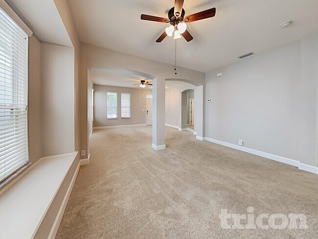 Building Photo - 614 Ravenshill Way