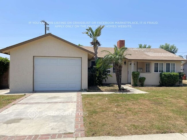 Building Photo - 7943 Lasaine Ave