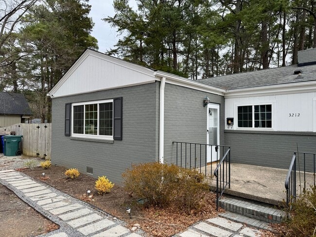 Building Photo - 3212 Alabama Ave