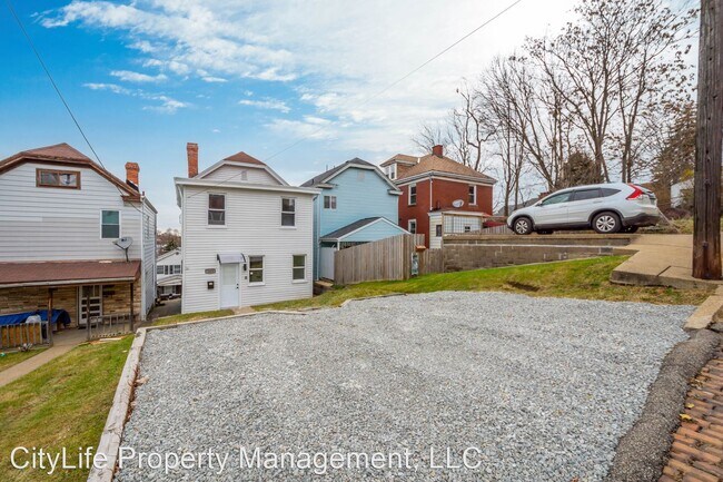 Foto del edificio - 4 br, 1 bath House - 103 Merritt Avenue