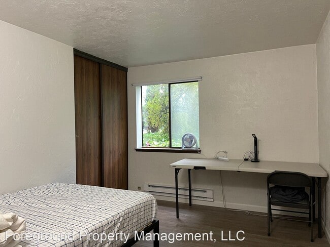 Building Photo - 2 br, 1 bath House - 2100 N 106th St Apt #...