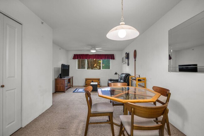 Foto del edificio - Move-In Ready 2BR/2BA Condo – Fully Furnished, AC, Washer/Dryer, 2 Parking stalls